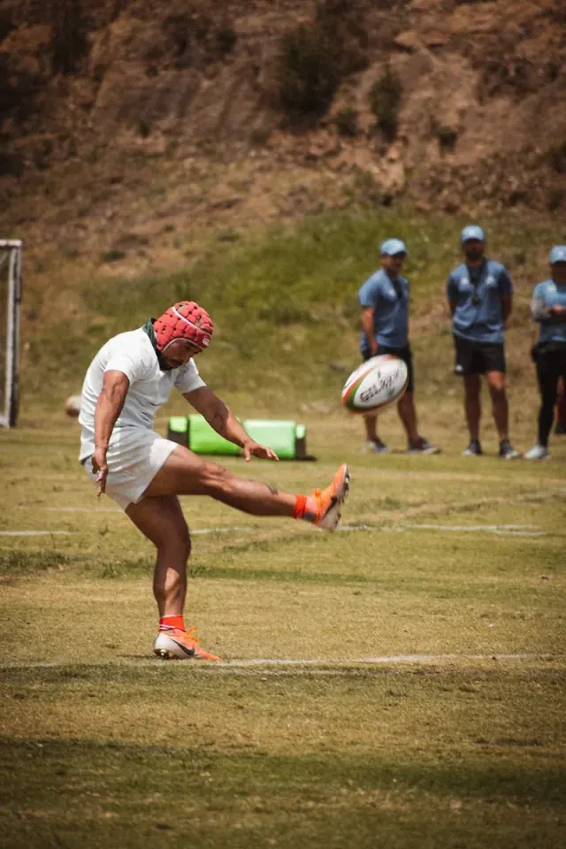 Australian Rules Football Training Drills for Beginners: Essential Skills Checklist